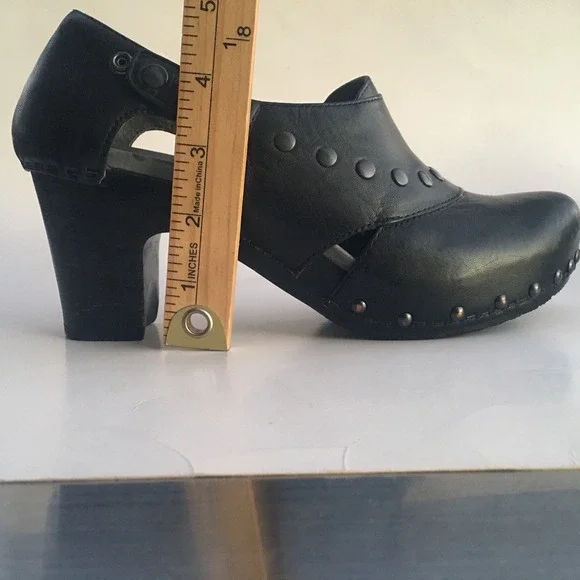 DANSKO Ryder Leather Studded Clog Block Heel Women EU 38 US 7.5 Black Adjustable - Picture 6 of 16